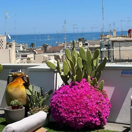 Cattedralflats -comfort, Stile E Vista Sulla Cattedrale בארי